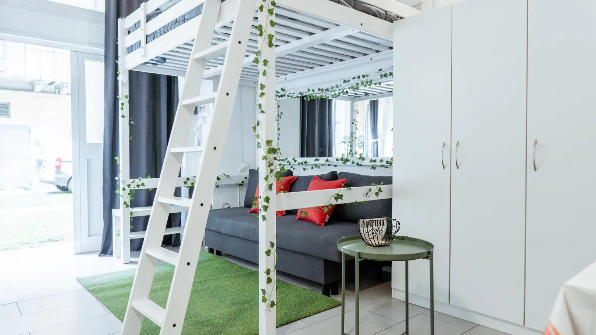Apartment Isola Essence 200M Dal Bosco Verticale, Gae Aulenti, Garibaldi Milan